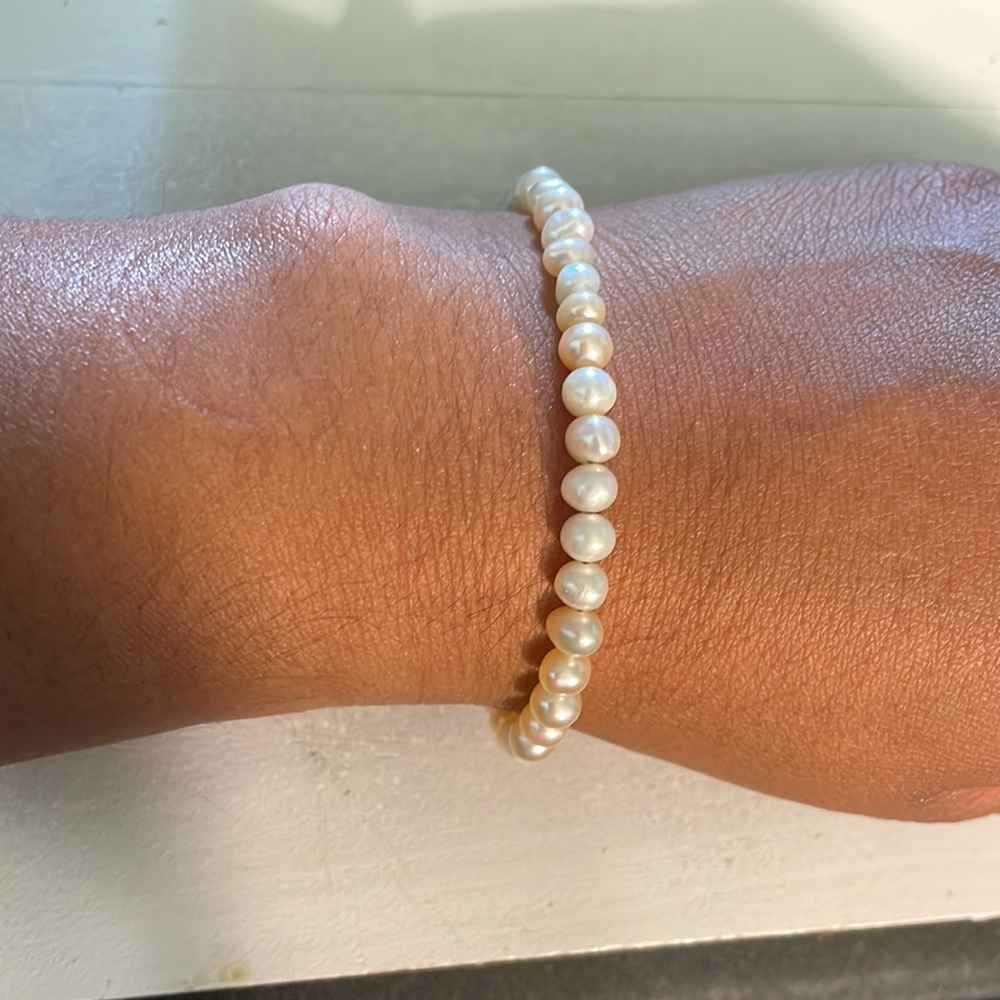 Fresh water pearl bracelet - Picture 2 of 4